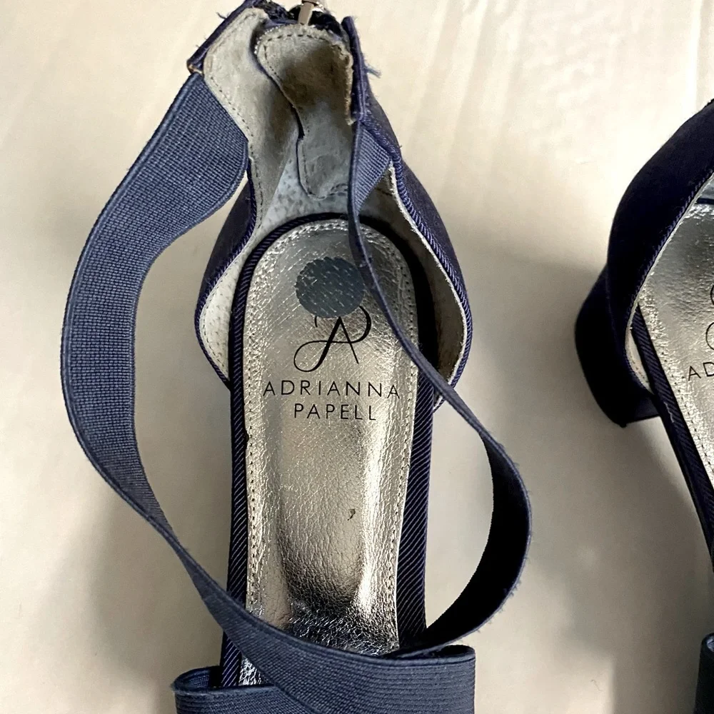 Adrianna Papell royal blue beaded shoes size 10.Beautiful beading. - Picture 13 of 13